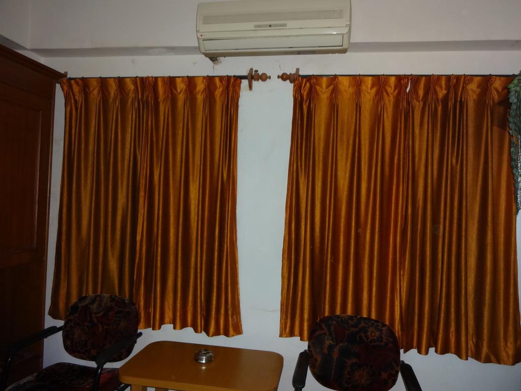 بنغالور Chinna'S Residency المظهر الخارجي الصورة